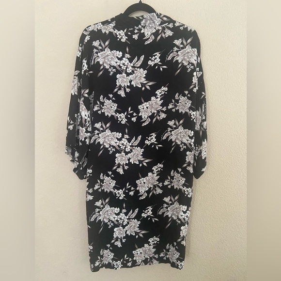 Spiritual Gangster Black Maya Floral Tie Kimono Cardigan One Size Pocket - Picture 3 of 7